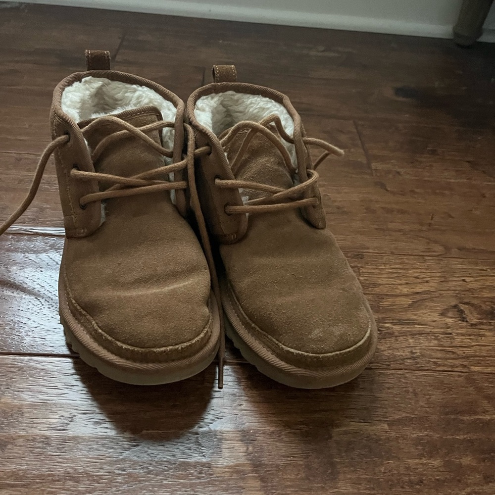 Ugg Neumel - image 2